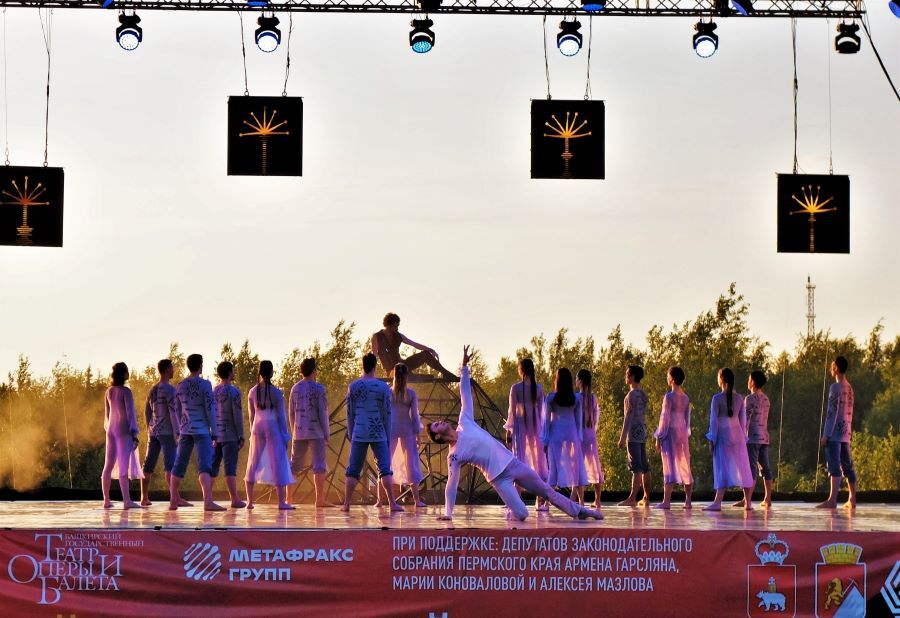Искусство без ограничений: в Губахе прошло открытие фестиваля «Тайны горы Крестовой»